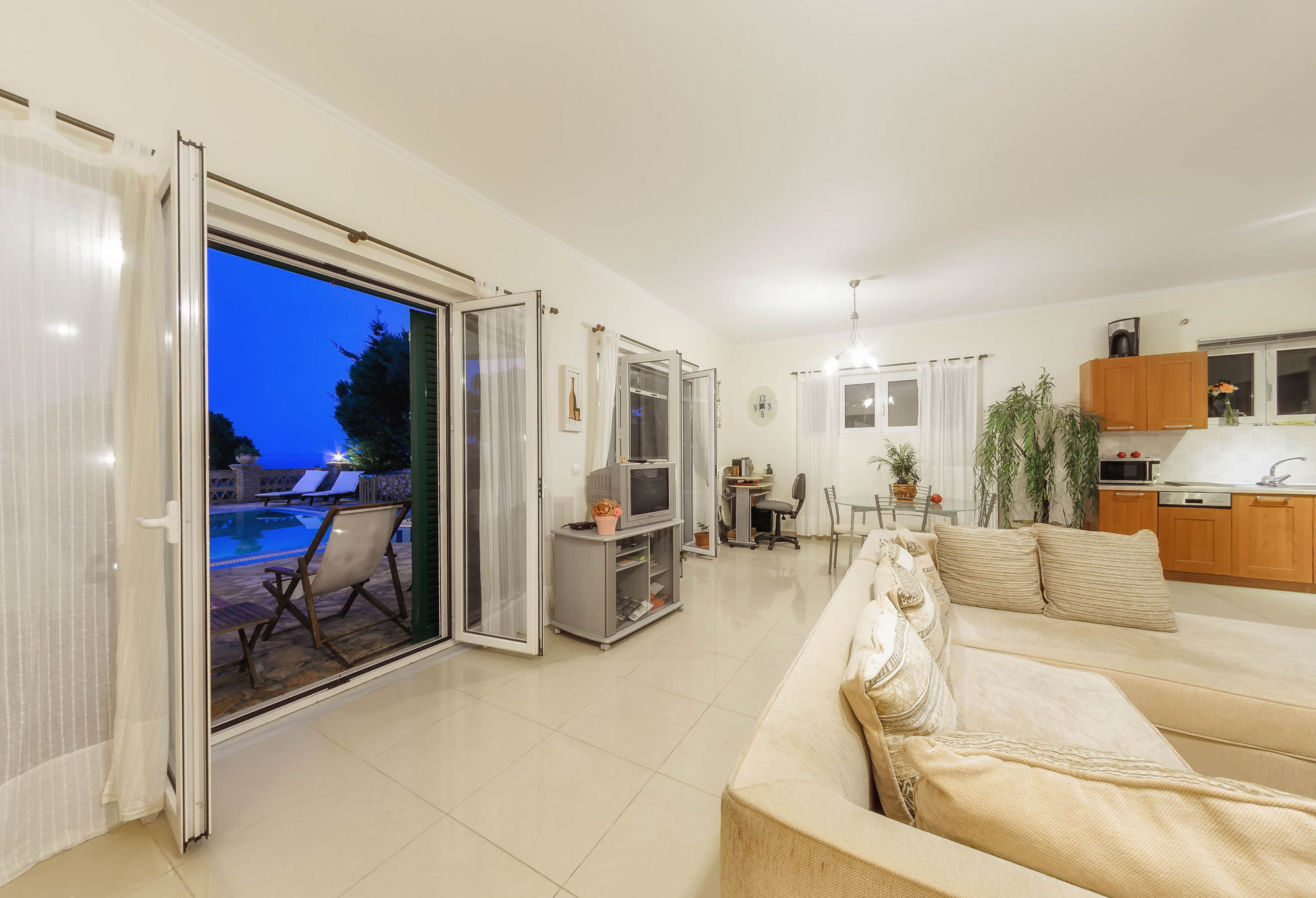 Parys Villas 티실리비 외부 사진